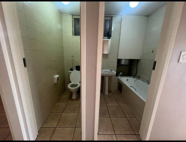 2 BEDROOM APARTMENT FOR SALE IN SILVERTON